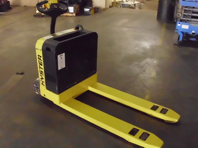 Hyster W40Z motorized walkie pallet truck