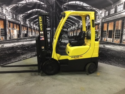 Hyster propane powered cushion tire forklift