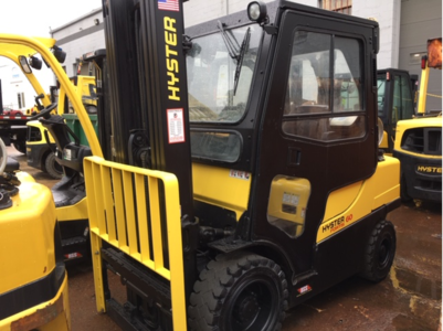 Hyster ICE powered pneumatic tire forklift