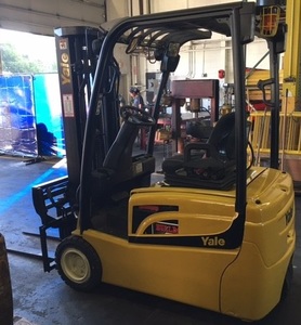 Yale ERP040VT three wheel electric forklift