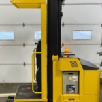 Yale order selector forklift