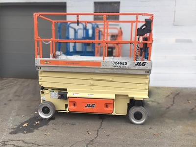 2011 JLG 3246ES