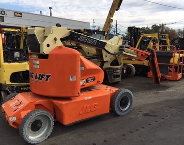 2014 JLG E400AJPN