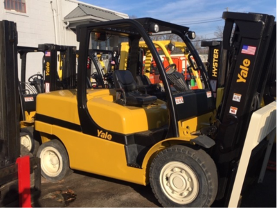 Yale heavy duty forklift