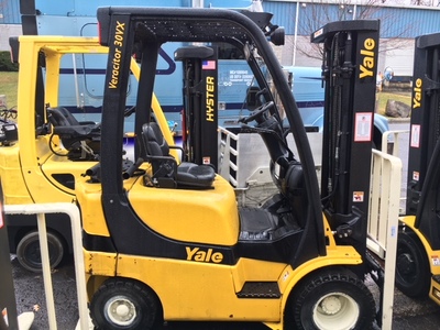 2011 Yale GLP030VXNUSE084