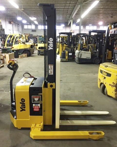 Yale pallet stacker