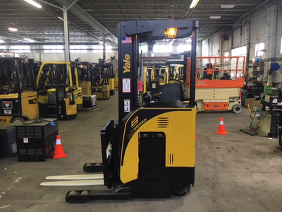 Yale NR035DBN electric reach truck