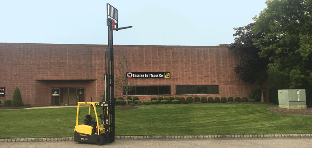 Exterior view of Eastern Lift Truck Col Lincoln Park, NJ facility