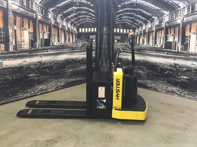 Hyster pallet truck