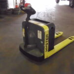 Hyster pallet truck