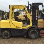 Hyster heavy duty ICE powered pneumatic tire forklift