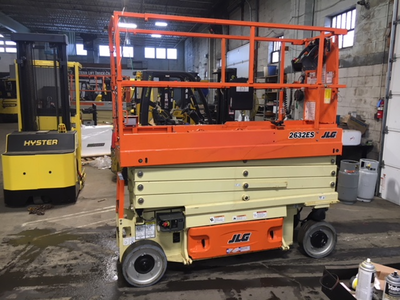 2017 JLG 2632ES