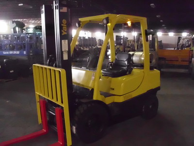 Yale propane powered pneumatic tire forklift