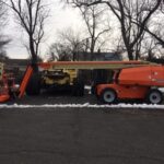 JLG 660SJ telescoping boom lift