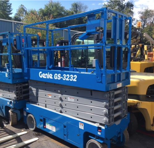 2011 Genie GS-3232