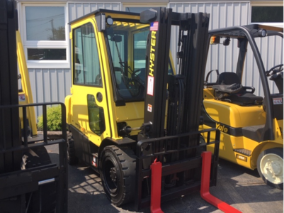 Hyster pneumatic tire ICE powered forklift