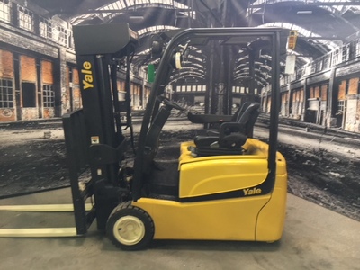 Yale ERP040 three wheel electric forklift