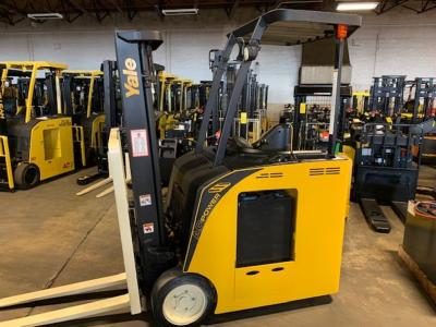 Yale ESC035ACN forklift