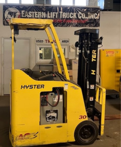 Hyster electric narrow aisle forklift