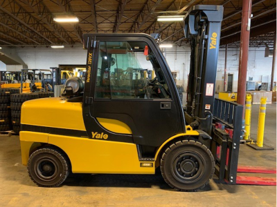 Yale heavy duty ICE powered forklift