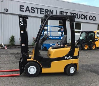 Yale pneumatic tire forklift