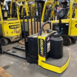 Hyster pallet truck