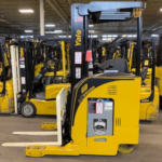 Yale NR035EAN narrow aisle forklift