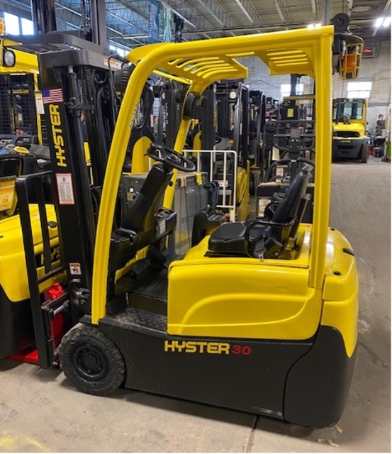 2017 Hyster J30XNT