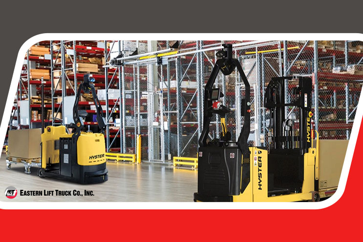 Hyster lift trucks in warehouse