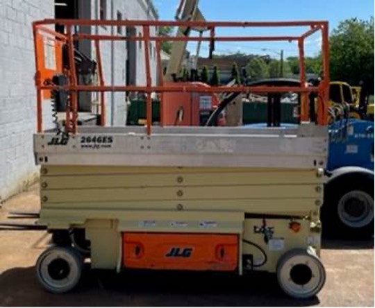 2014 JLG 2646ES