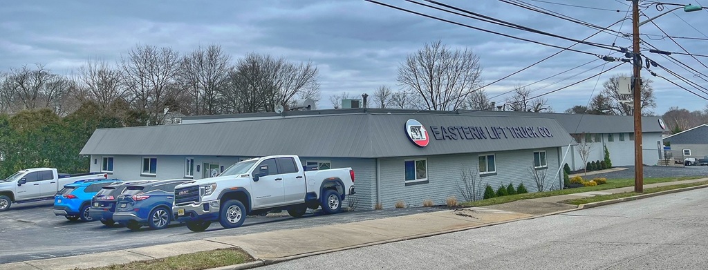 Eastern Lift Truck Co., Maple Shade, NJ Dock & Door Facility.